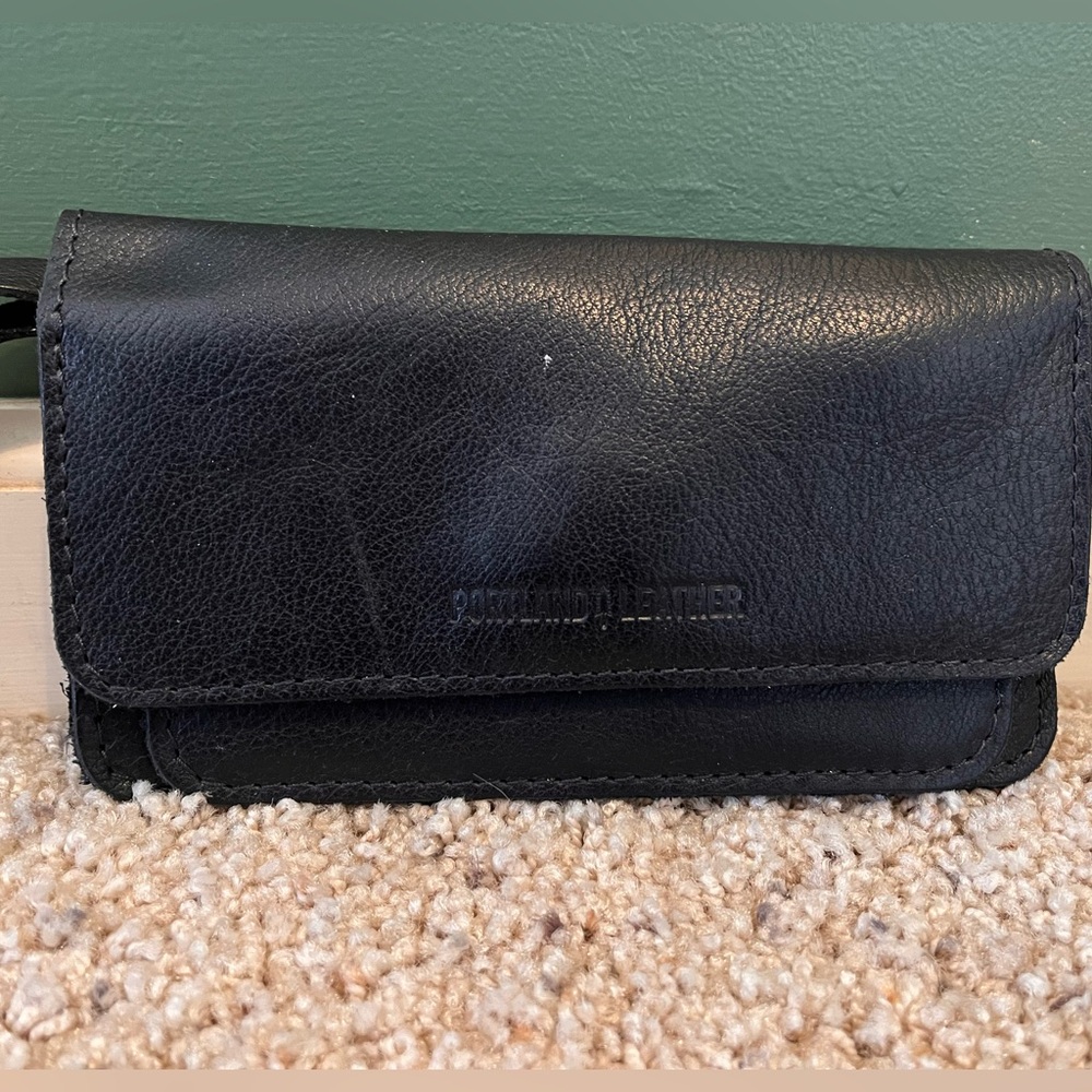 Portland Learher Goods Lily wristlet